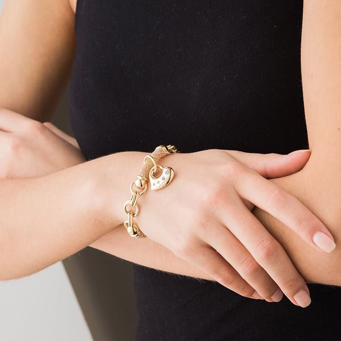 10 mẫu lắc tay vàng 18k đẹp được yêu rất thích hiện nay