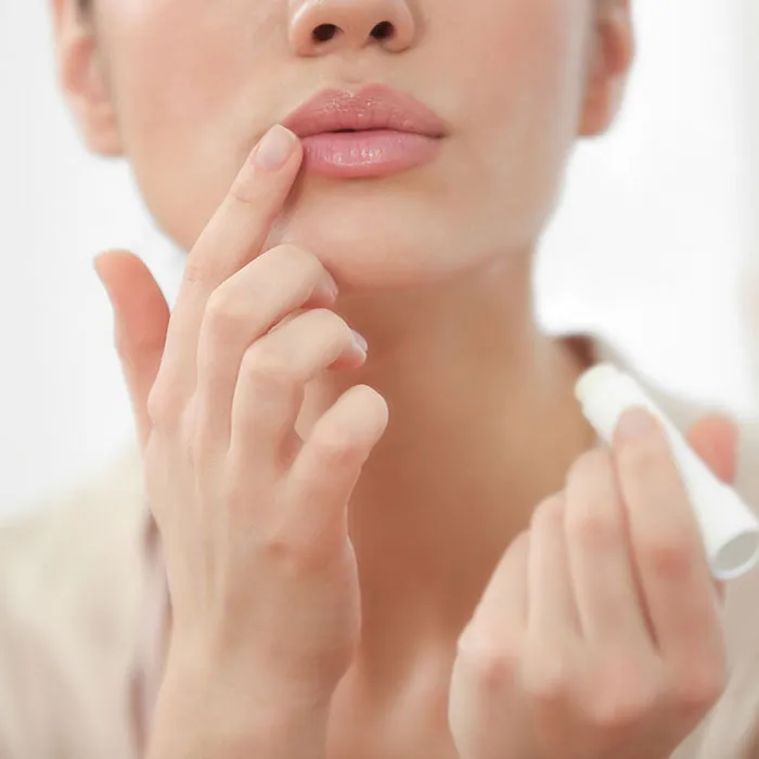 10 sản phẩm chống lão hóa môi được nhiều khách hàng yêu thích cho môi căng mịn tươi trẻ - 3