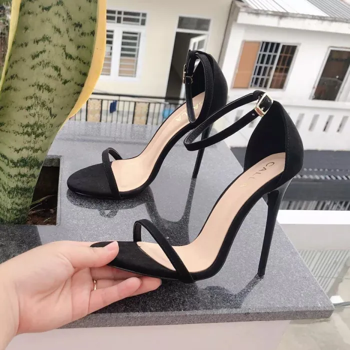 Nên mặc gì đi đám cưới? 10 set đồ đi đám cưới đẹp, thu hút mọi ánh nhìn