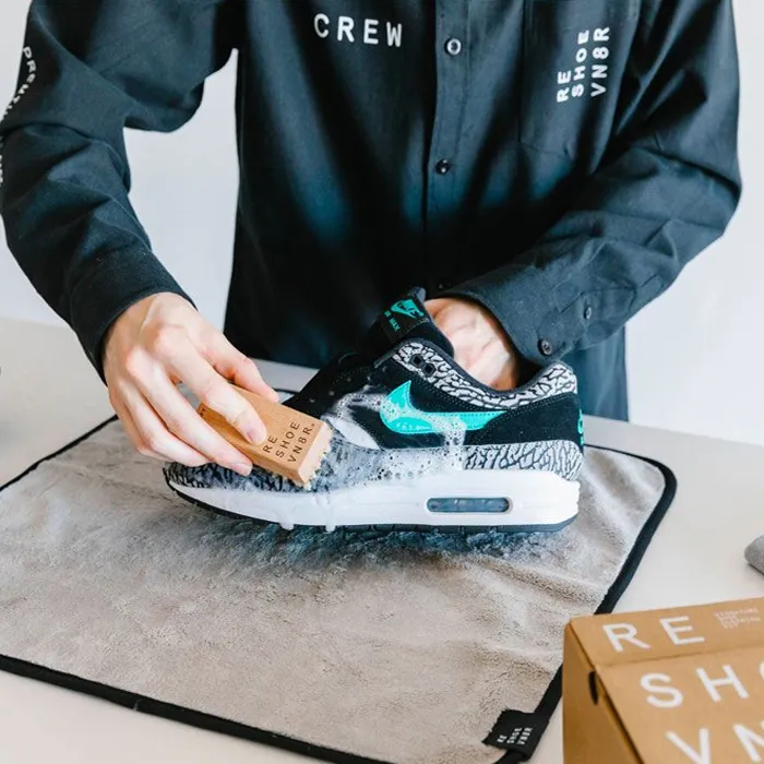 Cách vệ sinh giày sneaker trắng sạch như mới chỉ với 5 phút tại nhà