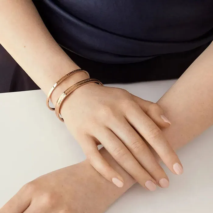 7 cách kiểm tra vòng tay Daniel Wellington thật - giả uy tín