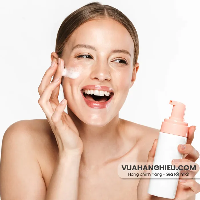 7 bước dưỡng da trước khi trang điểm giữ lớp nền căng mịn, lâu trôi