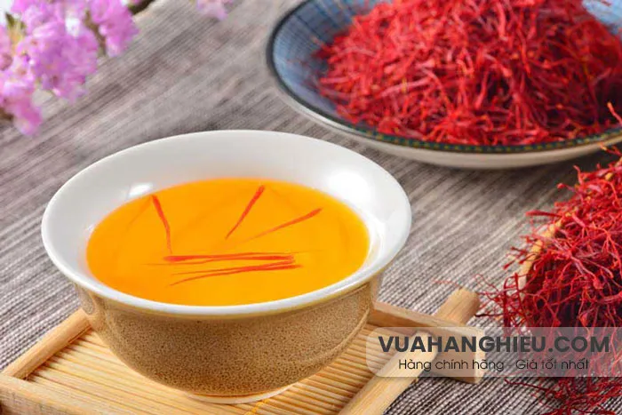 9 cách làm mặt nạ nhụy hoa nghệ tây dưỡng da trẻ đẹp