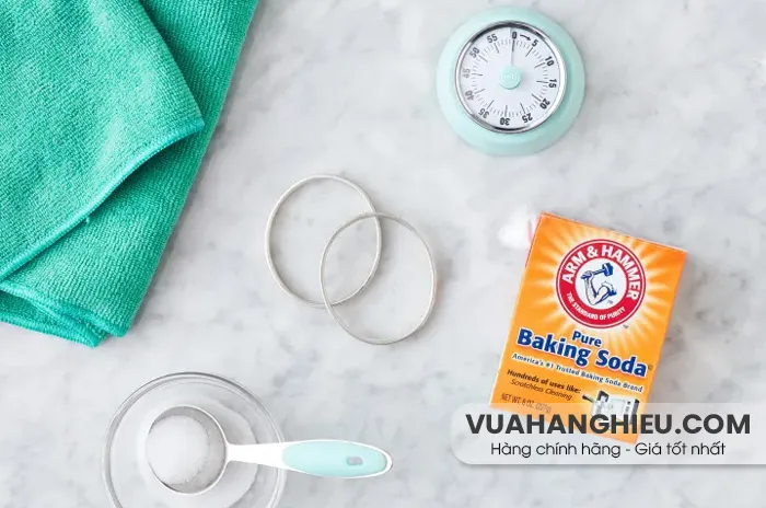 5 cách làm sạch nhẫn kim cương sáng bóng tại nhà