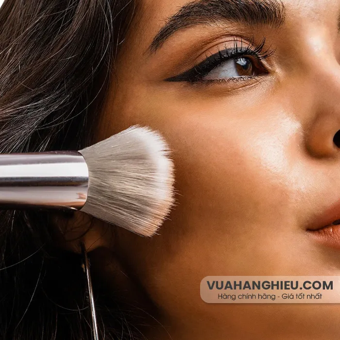 Cách trang điểm cho da ngăm giúp nàng thêm tự tin, cuốn hút