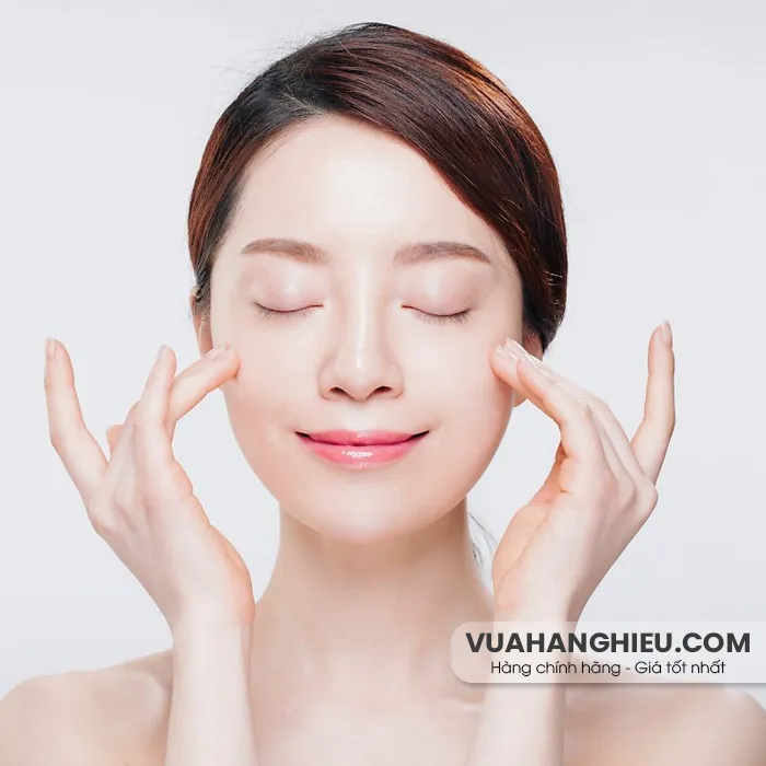 Hướng dẫn trang điểm cho người mặt tròn trở nên thon gọn, thu hút