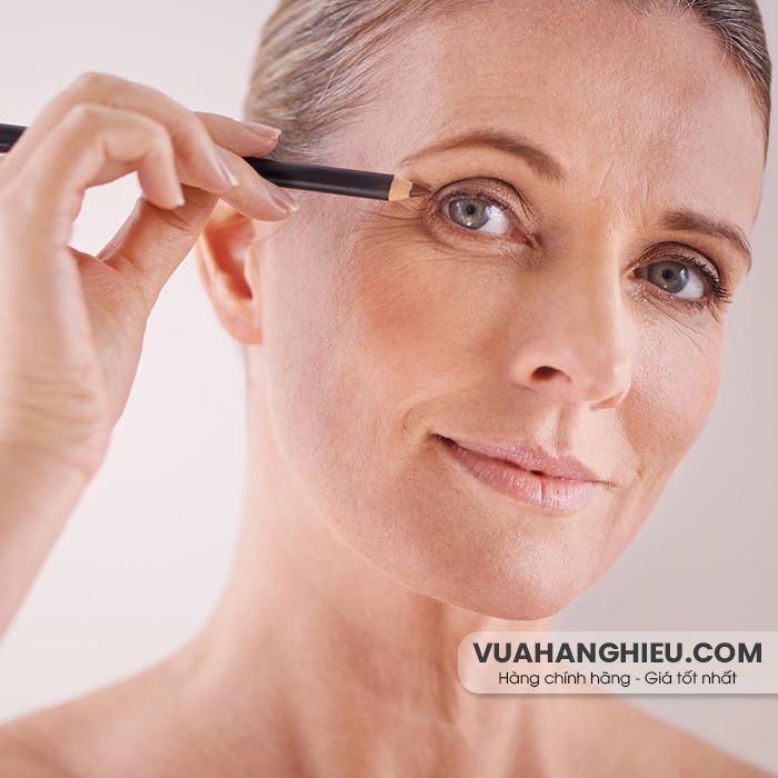 Cách trang điểm cho người trung niên trẻ đẹp tự nhiên