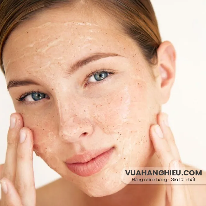 7 Cách trang điểm không bị mốc mặt, giữ nền lâu trôi hiệu quả