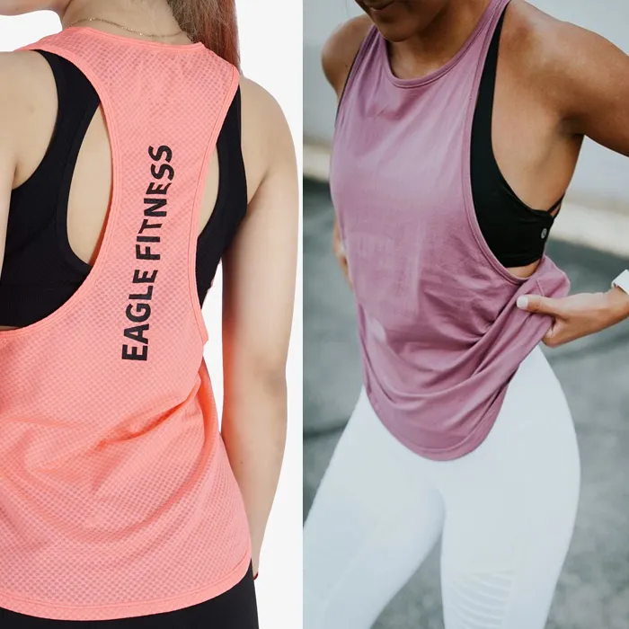 Tank top là gì? 5 cách phối đồ với áo tank top cực cool cho nam và nữ