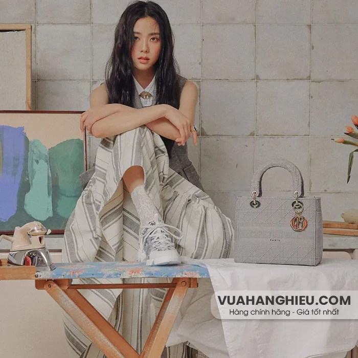 Top 7 mẫu túi Dior chính hãng trendy , bán chạy 2025