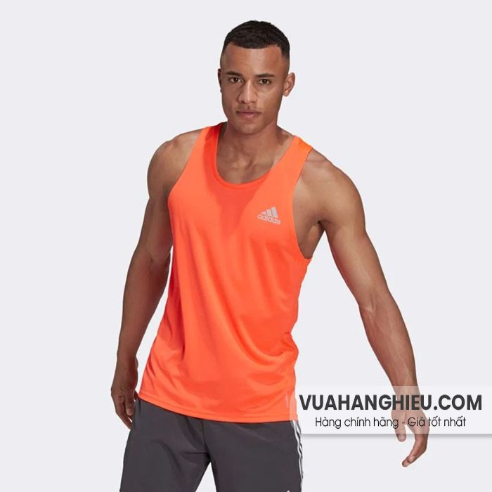 6 mẫu áo ba lỗ nam đẹp và mẹo phối đồ trẻ trung, năng động với áo ba lỗ