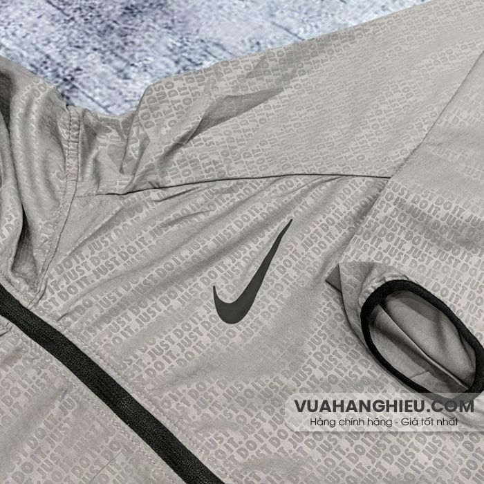 Top 9 mẫu áo khoác gió hàng hiệu bền nhẹ, chắn gió cực tốt