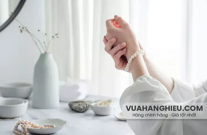 5 bước làm sạch trang sức ngọc trai sáng bóng đẹp tại nhà