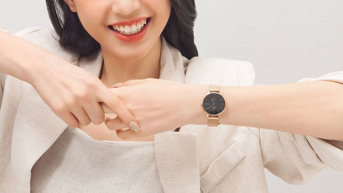 5 cách chọn đồng hồ đẹp và vừa vặn cho nữ, tinh tế trong từng khoảnh khắc
