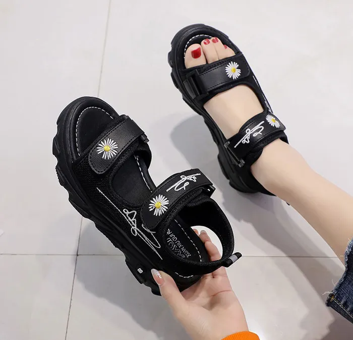Top 10 mẫu giày sandal nữ thích hợp cho dân công sở - 9