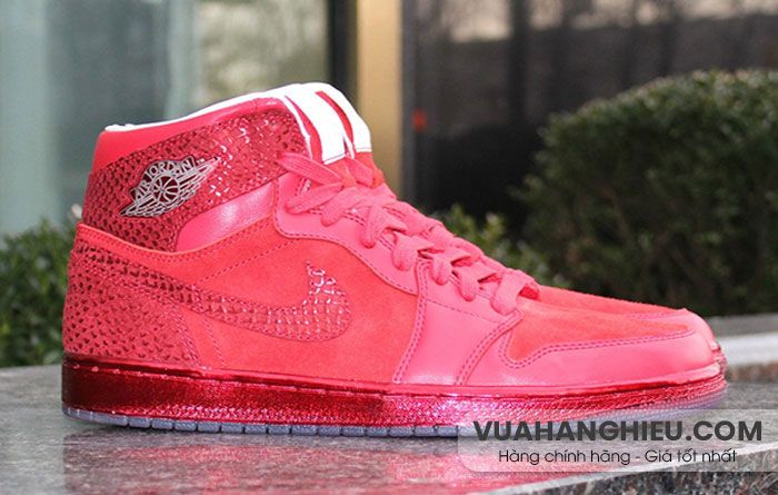 Top 10 đôi giày thể thao màu đỏ vô cùng đẹp của các hãng nổi tiếng sản xuất - 3