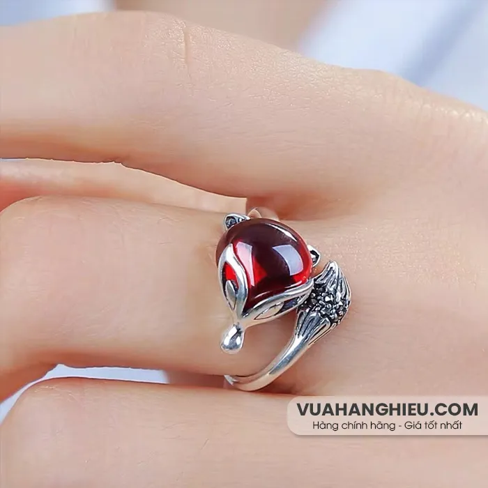 Người mệnh Hỏa đeo nhẫn ngón nào để thu hút tài lộc, may mắn?
