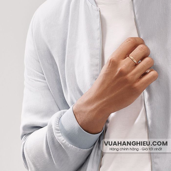 Người mệnh Thổ nên đeo nhẫn ngón nào để thu hút tài lộc, may mắn?