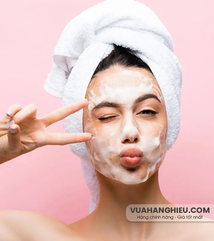 15 loại sữa rửa mặt được nhiều khách hàng yêu thích cho mùa đông không làm khô da - 15