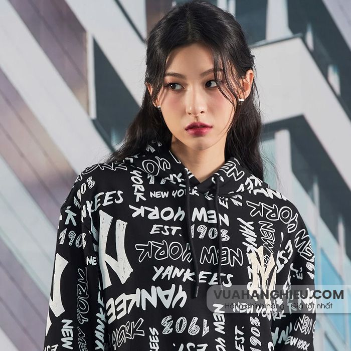 Top 11 áo hoodie nữ form rộng được nhiều bạn trẻ yêu rất thích