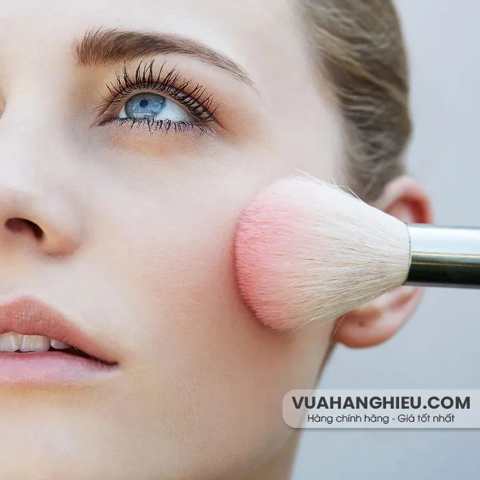 9 bước trang điểm đi tiệc cho nàng quyến rũ và nổi bật hơn