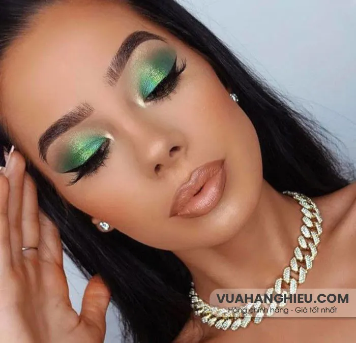 9 bước trang điểm đi tiệc cho nàng quyến rũ và nổi bật hơn