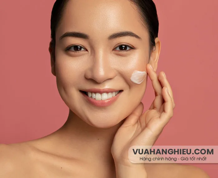9 bước trang điểm đi tiệc cho nàng quyến rũ và nổi bật hơn