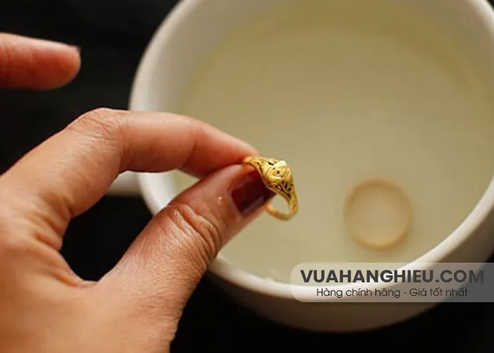 13 cách phân biệt vàng thật vàng giả đơn giản, chính xác tại nhà
