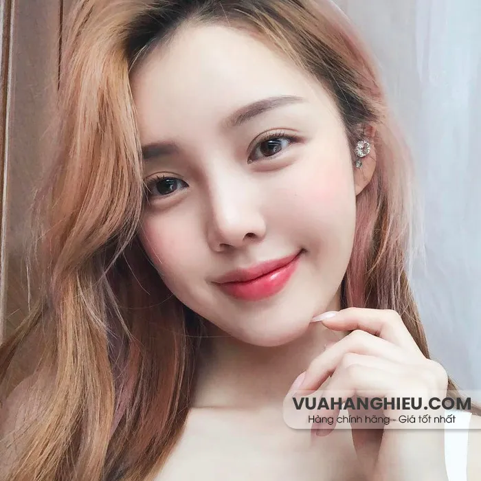 Cách trang điểm cô dâu nhẹ nhàng, tự nhiên ngày cưới