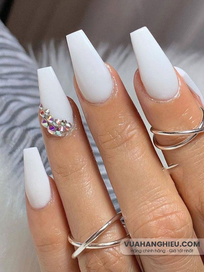Top 45+ mẫu nails đẹp cho cô dâu thêm nổi bật và lộng lẫy trong ngày cưới
