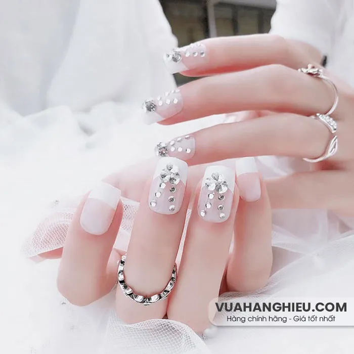 Top 45+ mẫu nails đẹp cho cô dâu thêm nổi bật và lộng lẫy trong ngày cưới