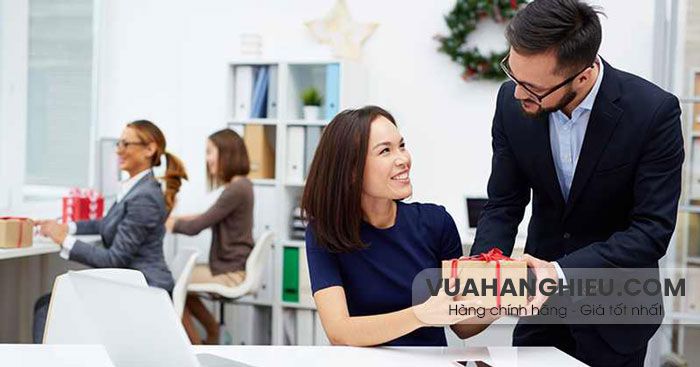 Top 15 quà tặng 20/10 ấn tượng cho khách hàng và đối tác nữ