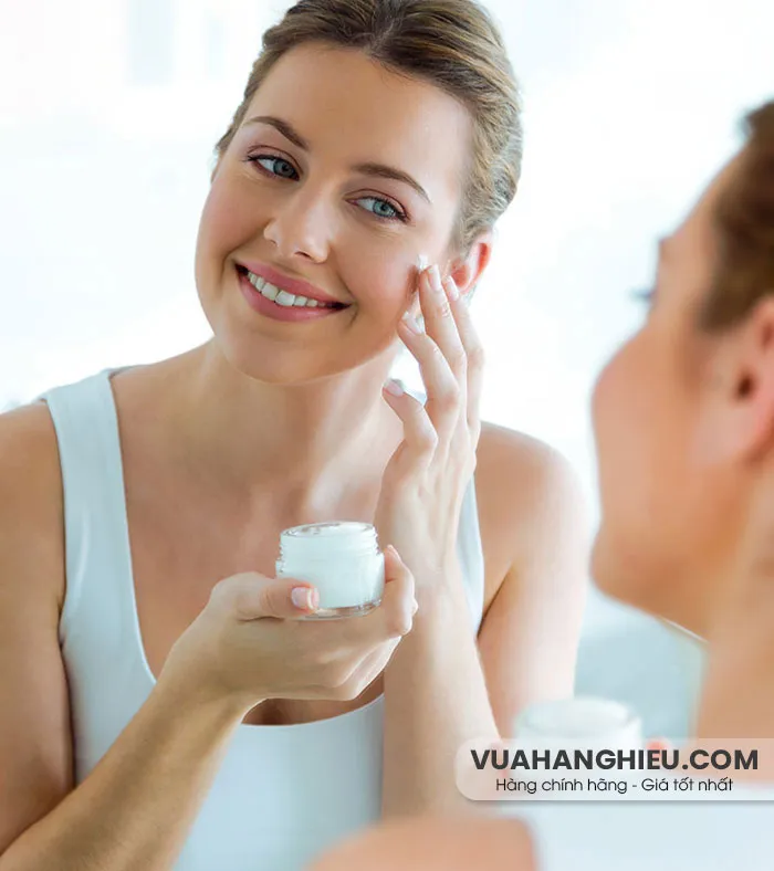 Quy trình chăm sóc da khô ngày và đêm chất lượng tốt tại nhà - 10