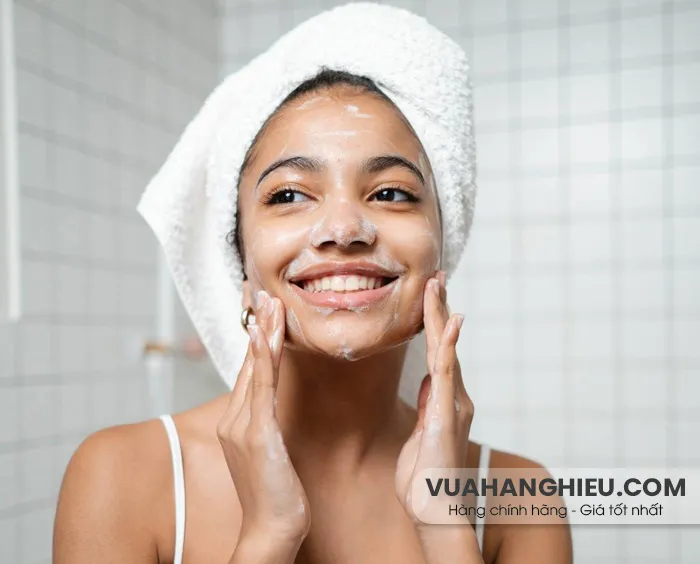 Quy trình chăm sóc da khô ngày và đêm chất lượng tốt tại nhà - 6
