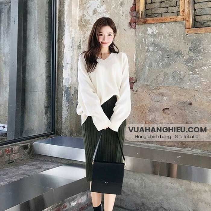 Gợi ý 10 mẫu áo kiểu nữ đẹp tuổi 40 sang trọng xu hướng trendy