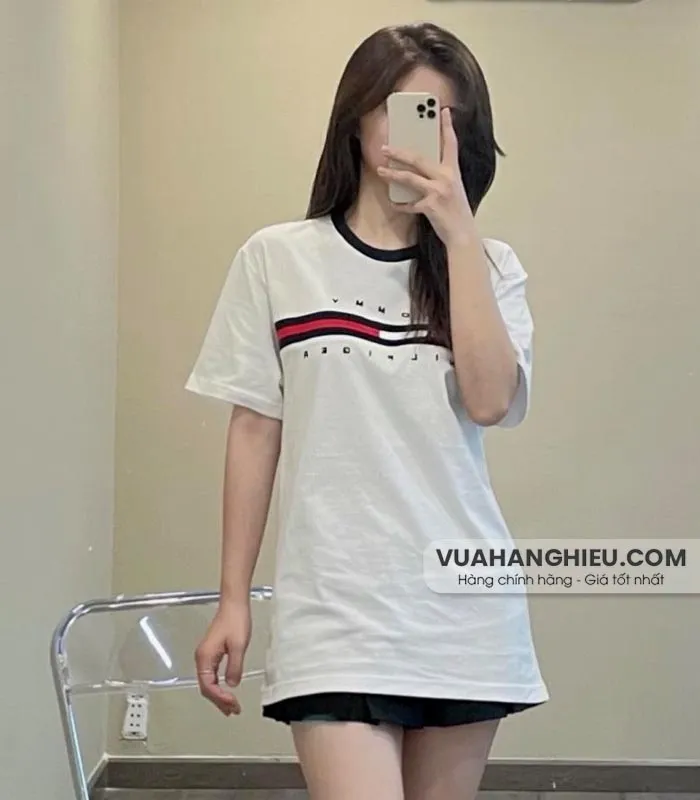 Gợi ý 10 mẫu áo kiểu nữ đẹp tuổi 40 sang trọng xu hướng trendy