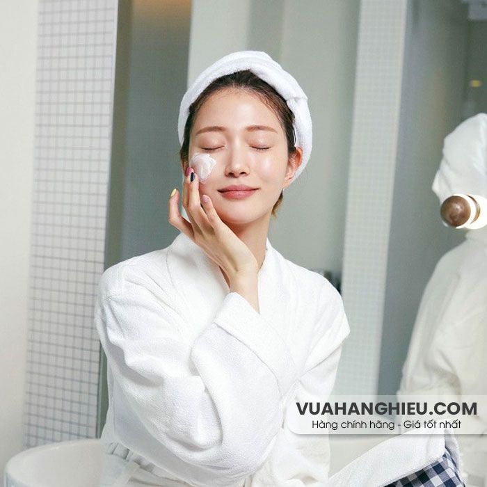 Makeup tone Thái: Bí quyết trang điểm sắc sảo chuẩn gu Châu Á