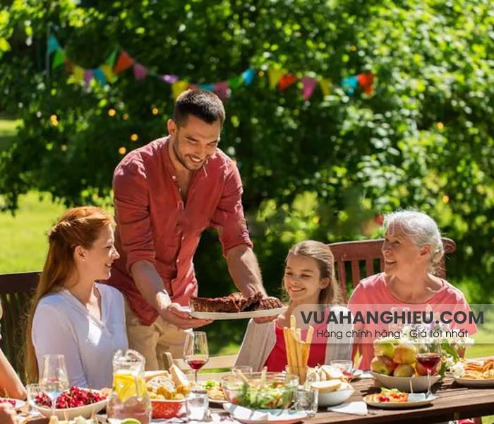 Sinh nhật mẹ nên tặng gì? 35+ món quà tặng sinh nhật mẹ rất ý nghĩa