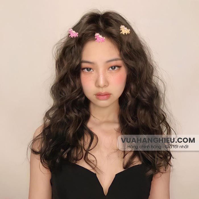 Top 23+ kiểu tóc uốn gợn sóng đẹp xu hướng trendy 2025