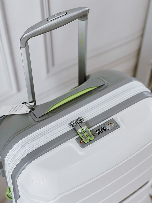 Vali Samsonite Freeform Carry-On Spinner Màu Trắng Size 20inch Có Khóa Số - Túi xách - Vua Hàng Hiệu