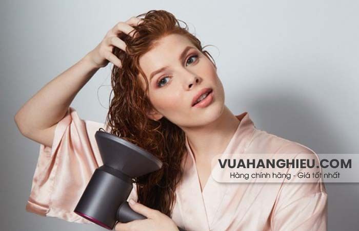 21 kiểu tóc xoăn sóng lơi ngang vai đẹp và thu hút