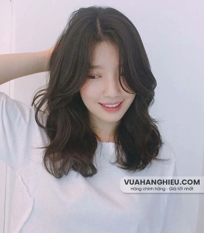21 kiểu tóc xoăn sóng lơi ngang vai đẹp và thu hút