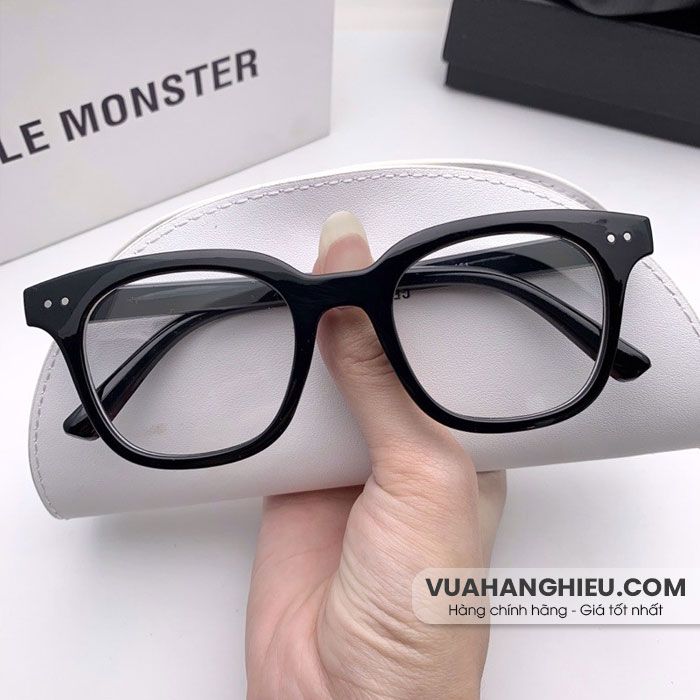 11 mẫu gọng kính mắt mèo hàng hiệu được săn đón nhiều