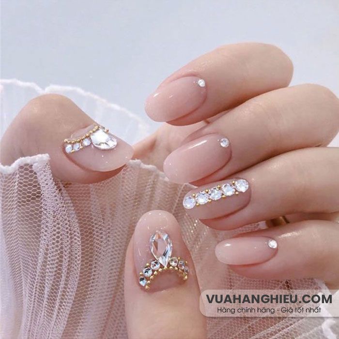 Top 55+ mẫu nails đẹp đón Tết được yêu rất thích năm 2025