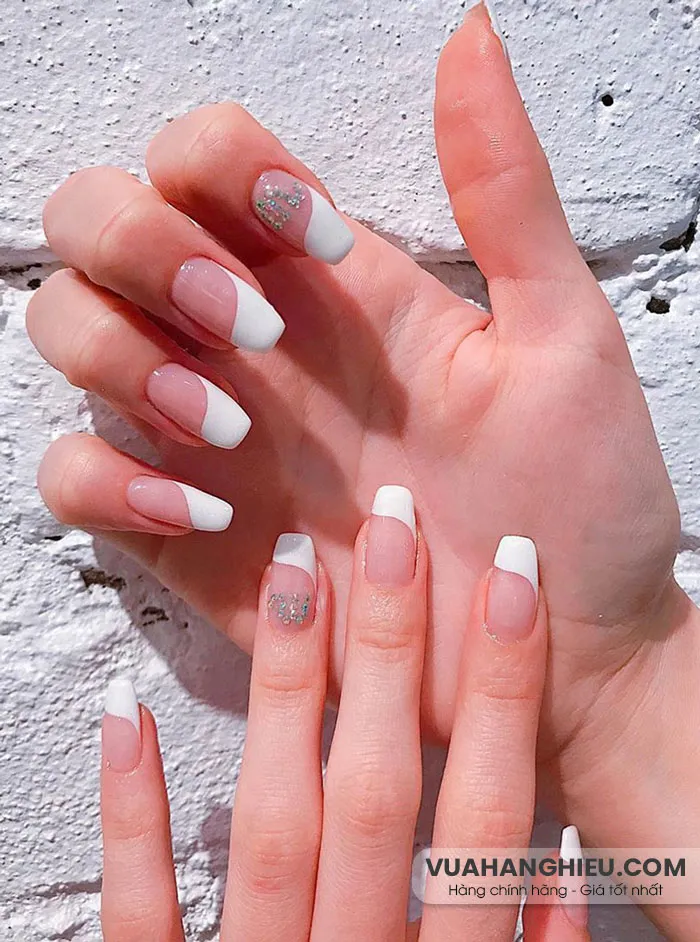 Top 55+ mẫu nails đẹp đón Tết được yêu rất thích năm 2025