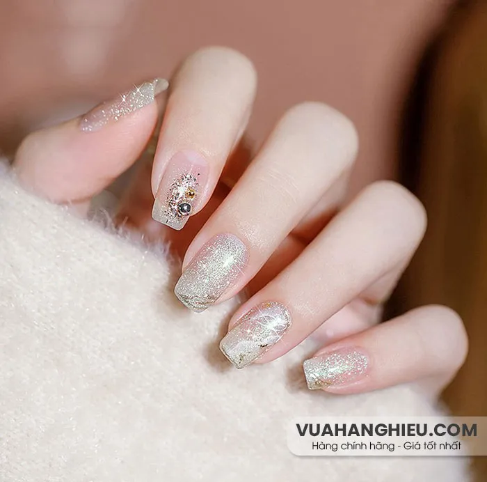 Top 55+ mẫu nails đẹp đón Tết được yêu rất thích năm 2025