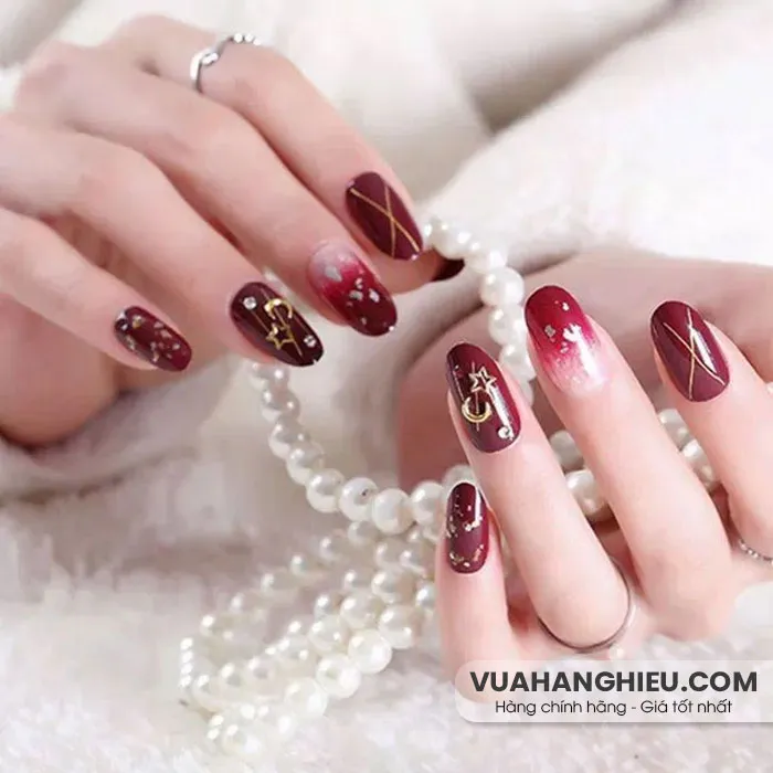 Top 55+ mẫu nails đẹp đón Tết được yêu rất thích năm 2025