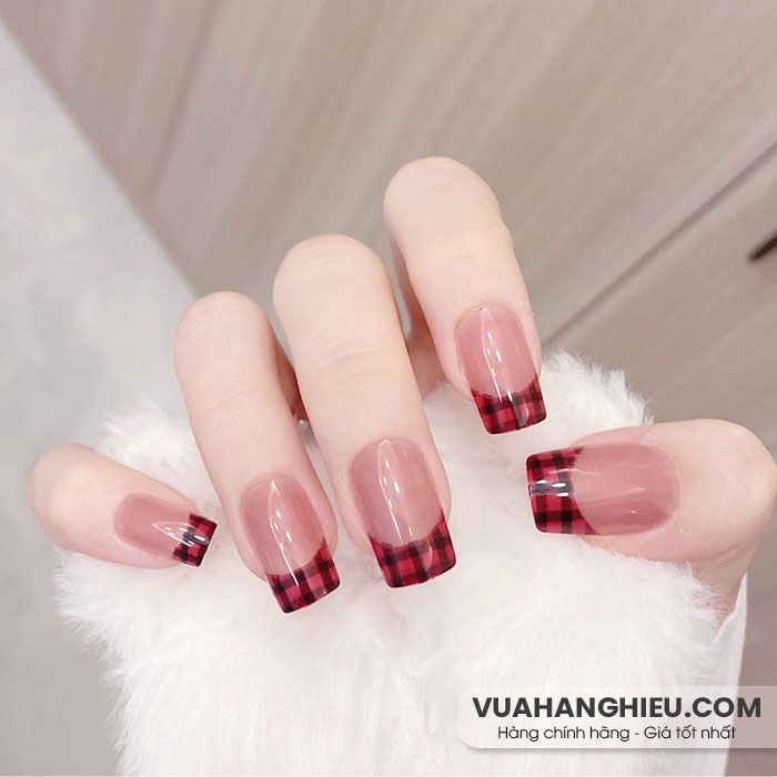 Top 55+ mẫu nails đẹp đón Tết được yêu rất thích năm 2025