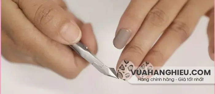 10 cách gỡ móng giả không đau đơn giản tại nhà