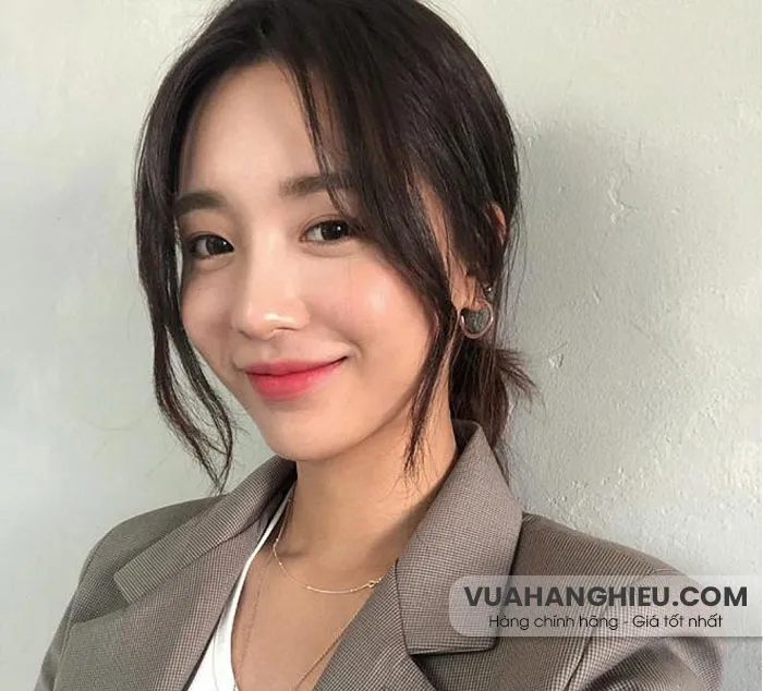 Top 31 kiểu tóc mái nữ vô cùng đẹp dẫn đầu xu hướng 2025